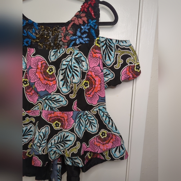 Beautiful Peplum Ankara Top, Floral Print And Beaded Chest Detail - Picture 11 of 16